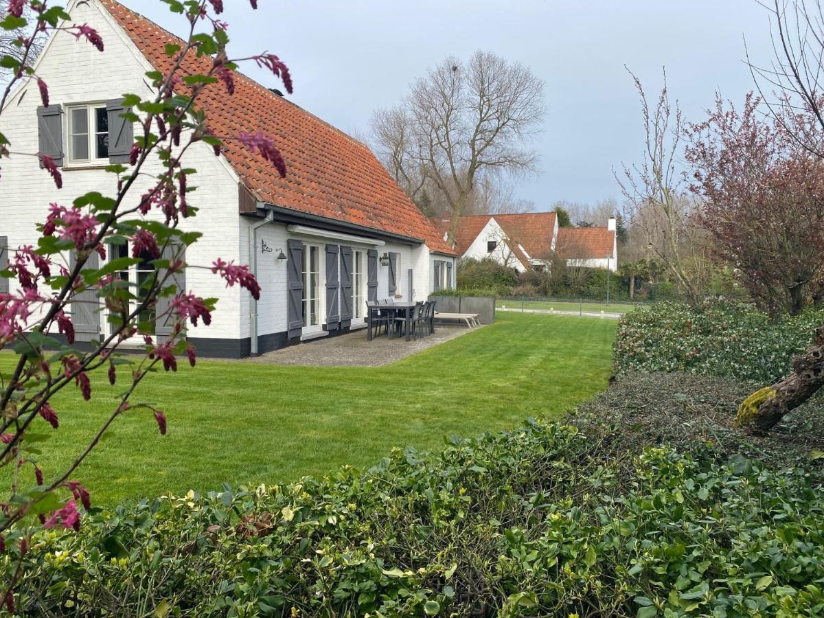 Villa 'T Zeehuysje De Panne Bagian luar foto